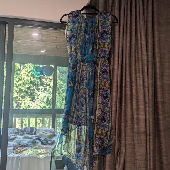 NWOT blue floral silk chiffon high-low dress- US size small - Picture 3 of 3